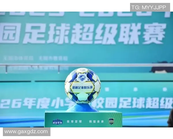 耐克旗下足球巨星逐梦绿茵场彰显速度力量与激情魅力